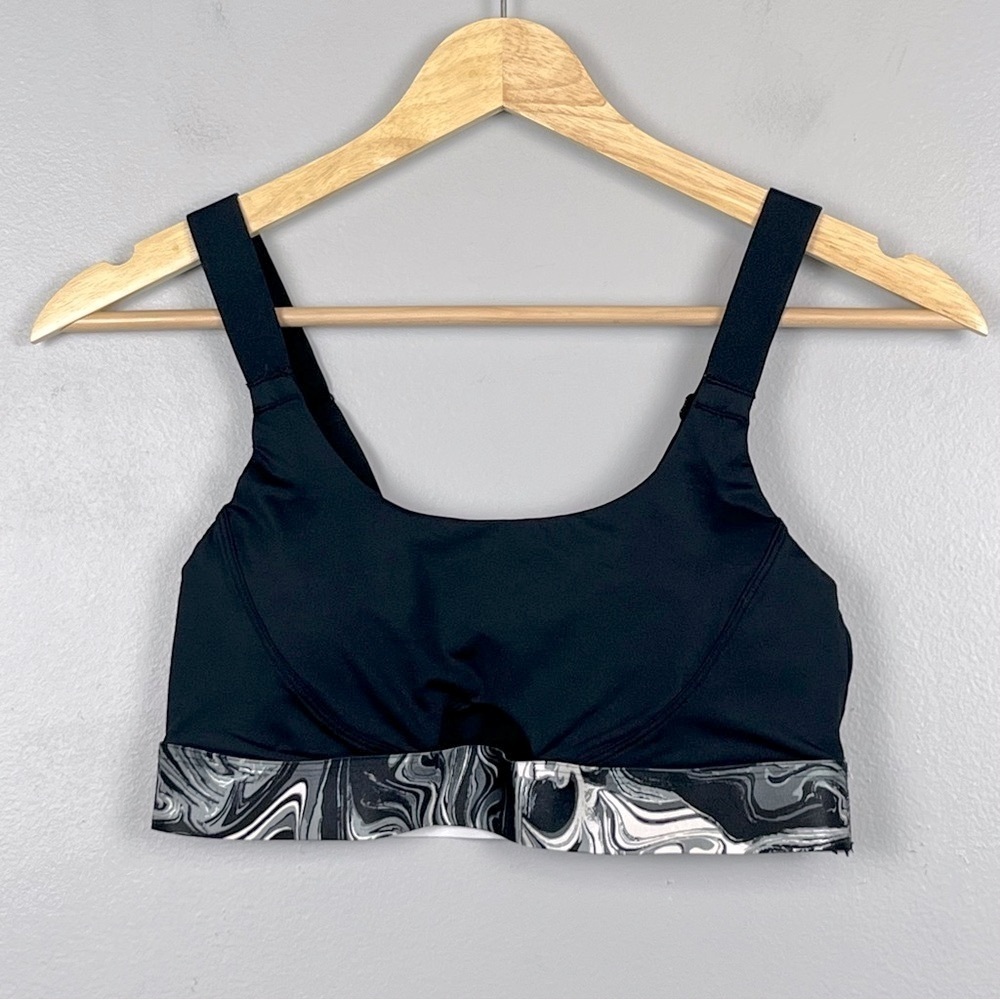 Adore Me black adjustable strap removable pad sports bra, medium.